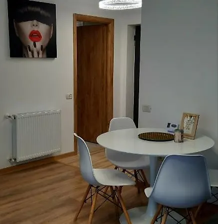 Leo Penthouse Coresi Mountain View Вілла *