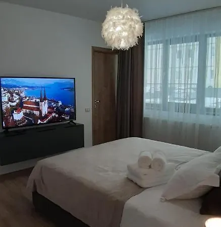 Leo Penthouse Coresi Mountain View Вілла