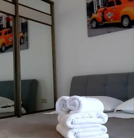 Leo Penthouse Coresi Mountain View Вілла Брашов